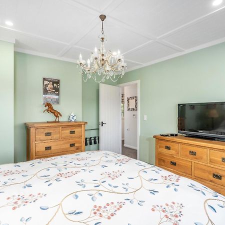 Bayview Valley Lodge Bed & Breakfast Фитианга Экстерьер фото
